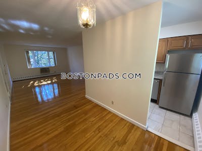 Brookline 2 Bed 1 Bath BROOKLINE- COOLIDGE CORNER $3,400  Coolidge Corner - $3,100 No Fee