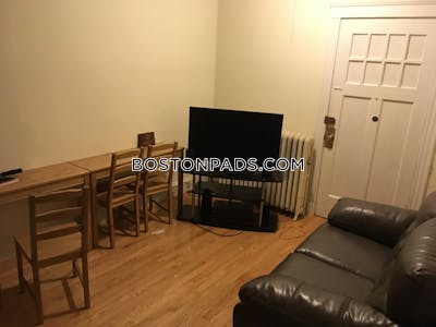 Brookline /4 Beds 1 Bath  Boston University - $6,250 No Fee